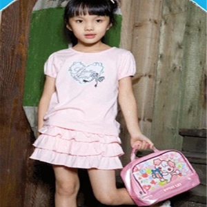 2013日韩外贸童短裤,七分童裤, 休闲哈伦裤,垮裤,童裤批发 2013日韩外贸童短裤,七分童裤, 休闲哈伦裤,垮裤,童裤批发