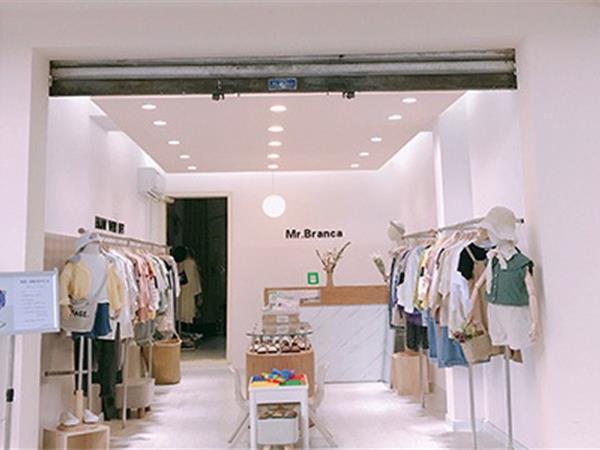 Branca童装店铺展示