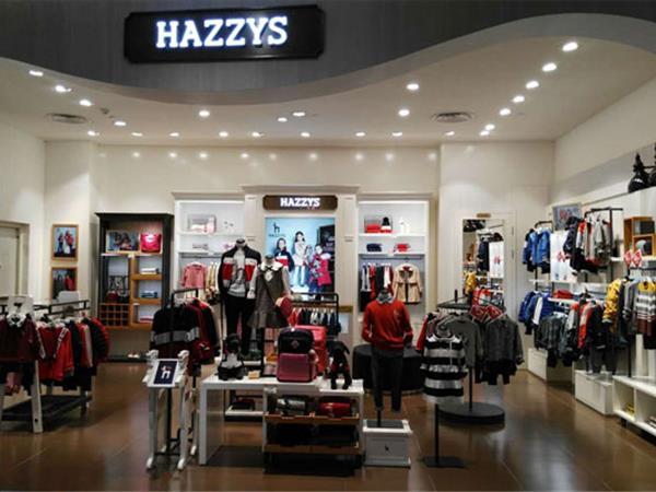 哈吉斯童装店铺展示