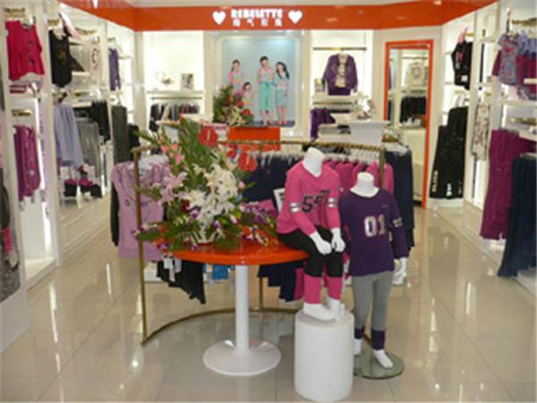 淘气玫瑰童装店铺展示