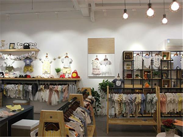 大宝小宝童装店铺展示