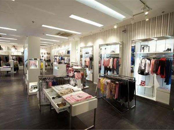 米喜迪童装店铺展示