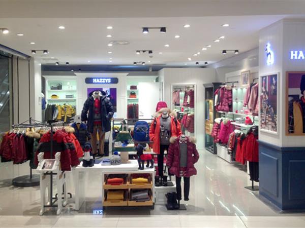 哈吉斯童装店铺展示