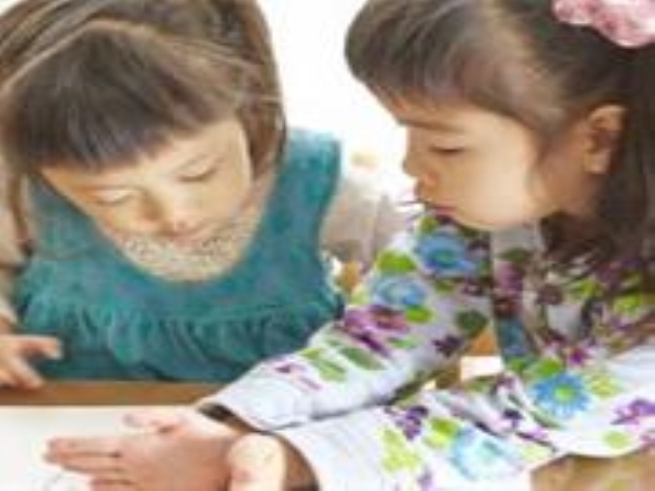 有喜童装店铺展示