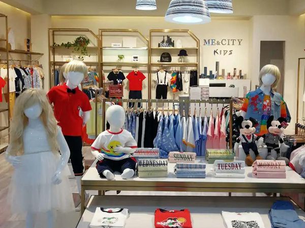 米喜迪童装店铺展示