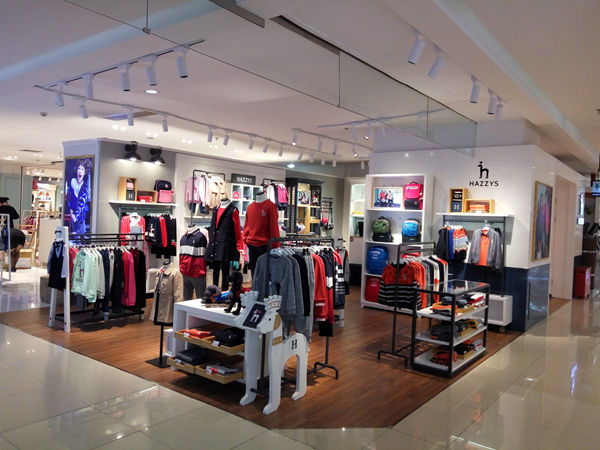 哈吉斯童装店铺展示