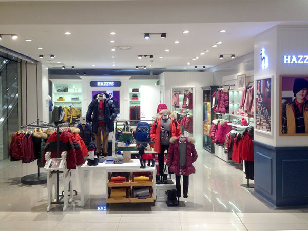 哈吉斯童装店铺展示