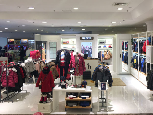 哈吉斯童装店铺展示