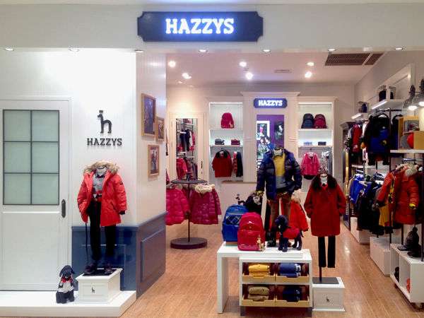 哈吉斯童装店铺展示