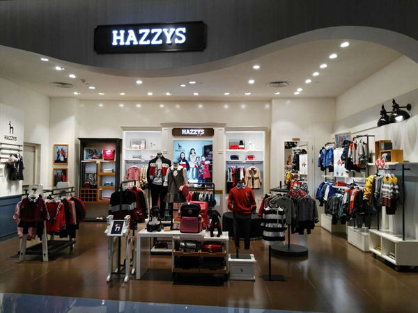 哈吉斯童装店铺展示