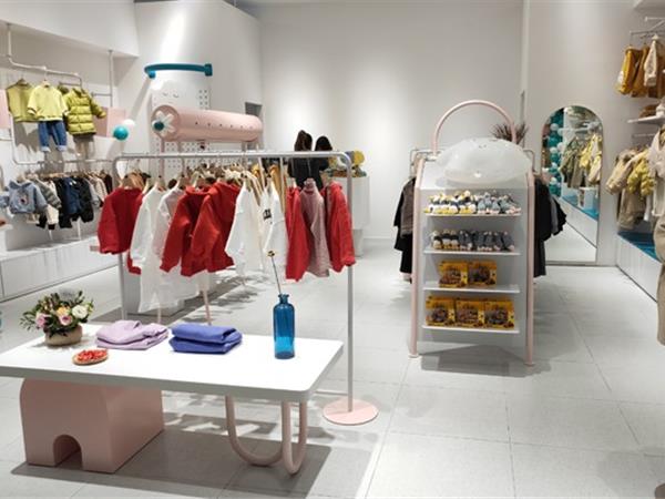 Branca童装店铺展示