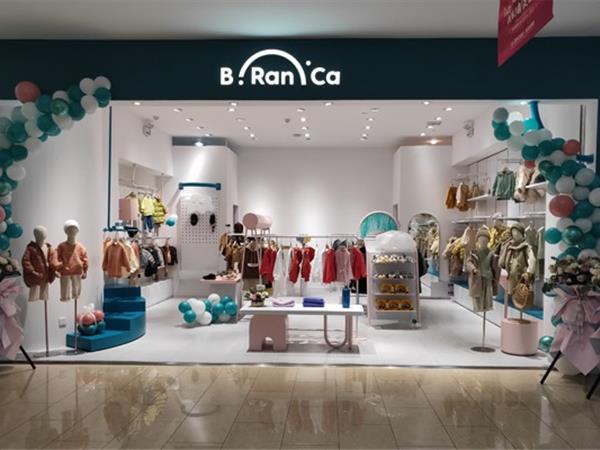 Branca童装店铺展示