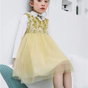 草莓家族童装是哪里的牌子,适合多大的孩子? 草莓家族童装是哪里的牌子,适合多大的孩子?