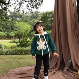 小猪宾果服装进价贵吗